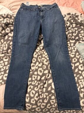 Levi's Women's Straight Leg Jeans - Blue Wash